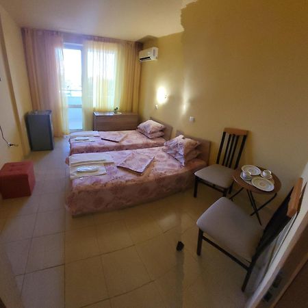 Apartamenti Ivaia Apartment Varna Exterior foto