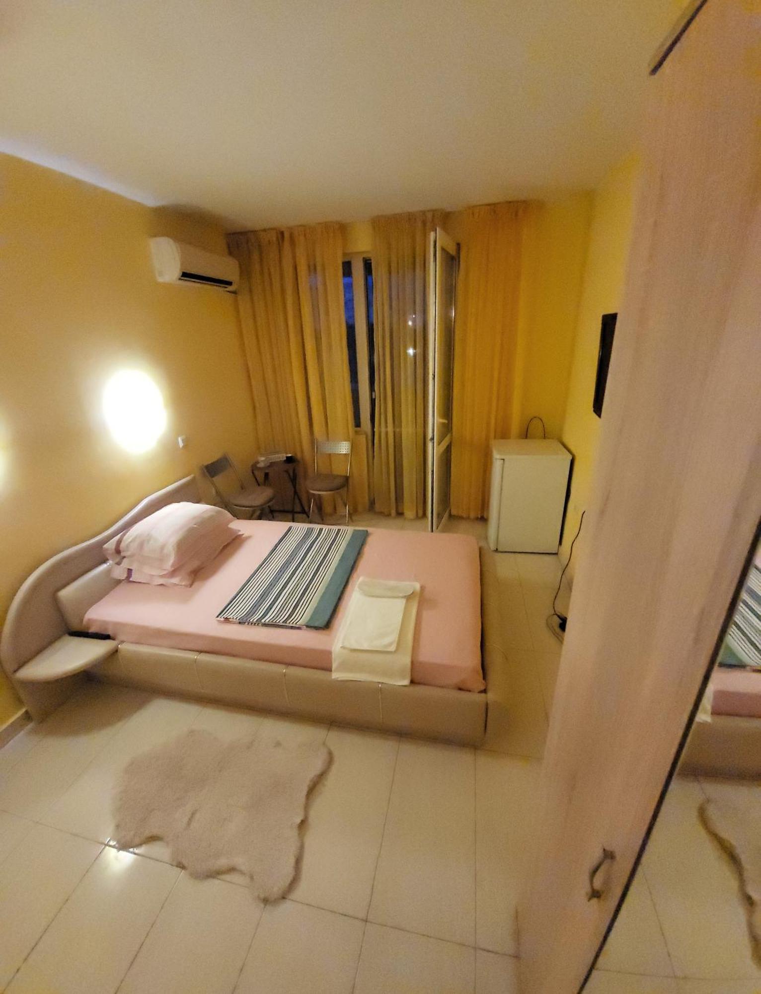 Apartamenti Ivaia Apartment Varna Exterior foto